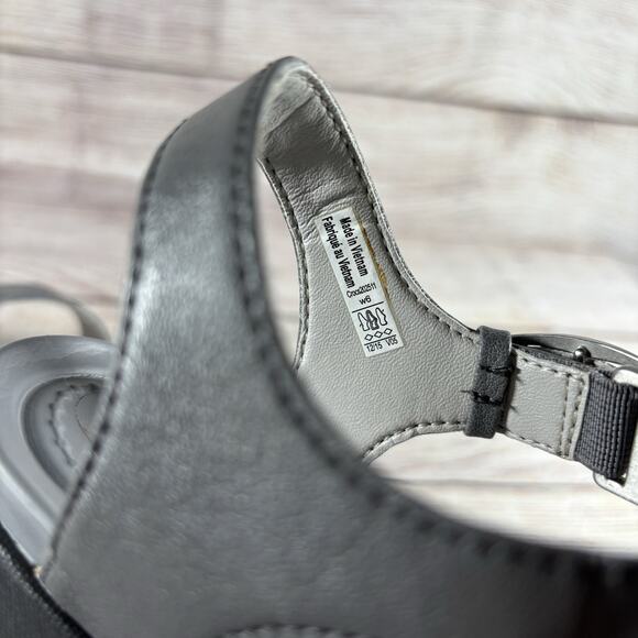 CROCS Sandals Womens Size 6 Leigh II Ankle Strap Platform Wedge Heel Gray - Picture 10 of 11